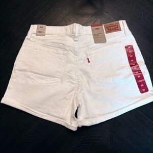 Levi's Classic White Denim Mid Length Jean Shorts Women’s Size 32 NWT